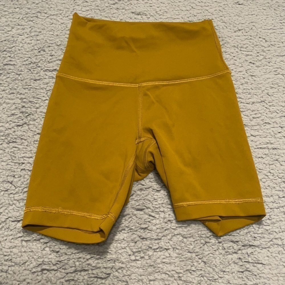 Lululemon Wunder Train High-Rise Short 6" size 2 color mustard